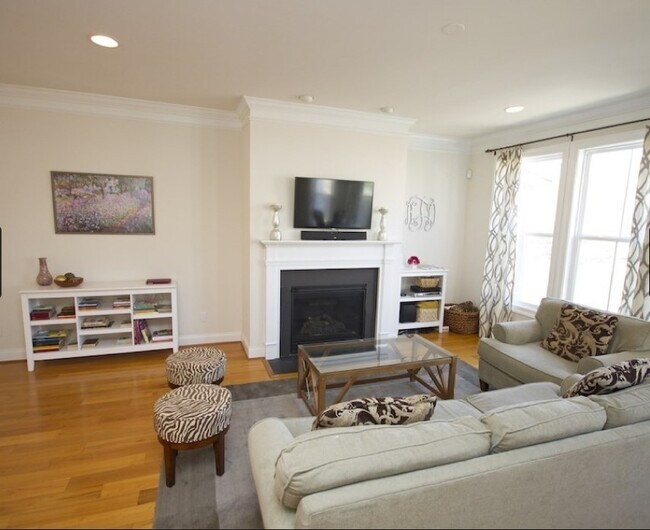 Building Photo - 2018 Avinity Loop