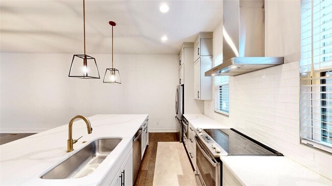 Building Photo - 4019 Plaza Row Ct