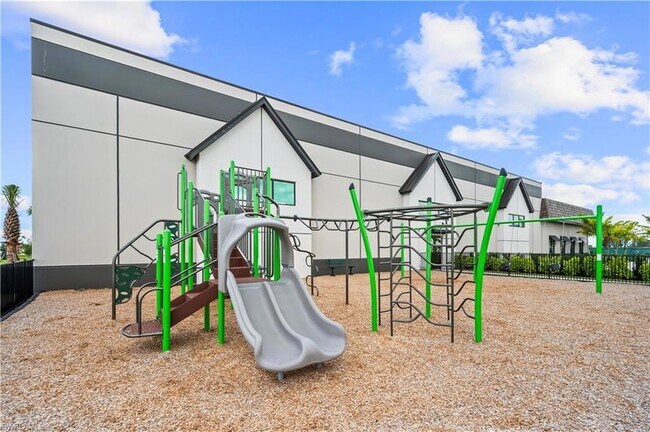 Building Photo - 18336 Parksville Dr