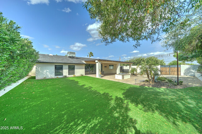 Building Photo - 2345 E Lupine Ave