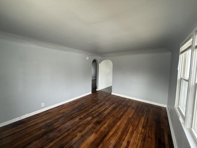 Building Photo - 1248 Ingleside Ave