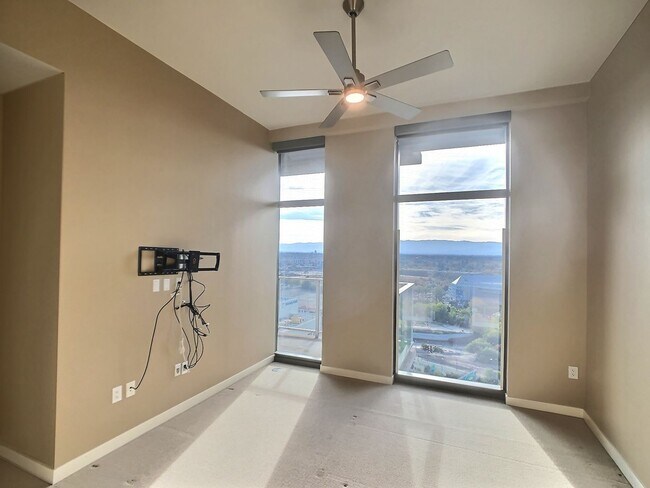 Building Photo - Stunning 2 Bedroom Penthouse Condo with Spectacular Views at Axis