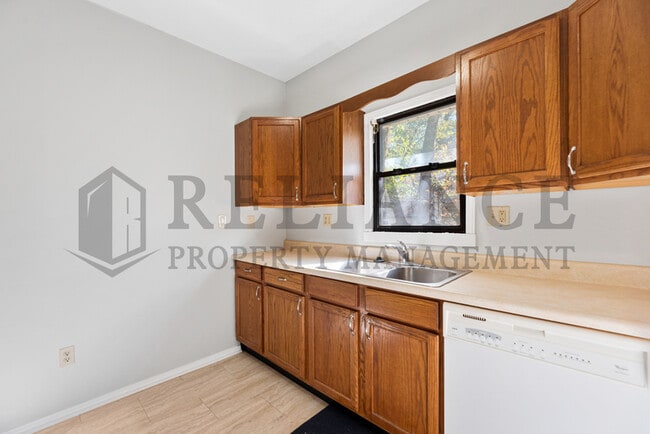 Building Photo - 238 S Estelle St