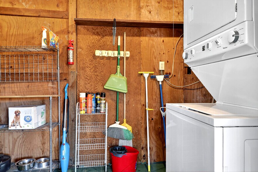 Building Photo - 2349 Ranchland Dr