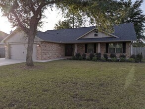 Building Photo - Craftsman-Style 4-Bedroom Home - Winners Gait