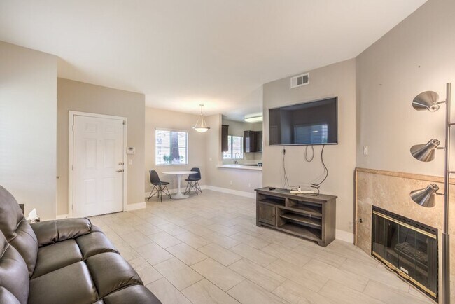 Building Photo - 5250 S Rainbow Blvd