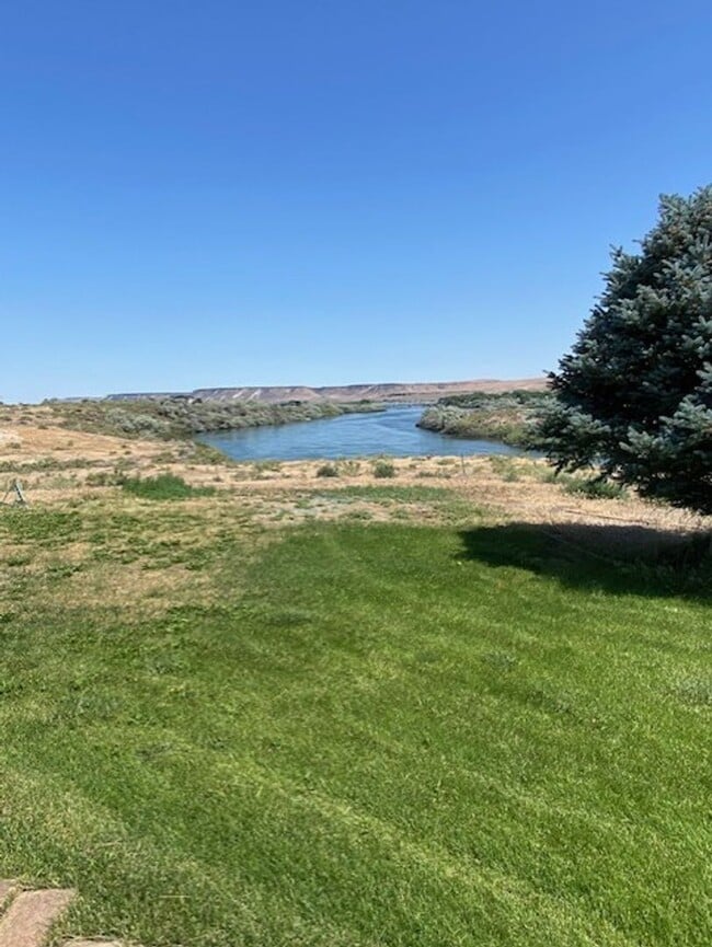 Building Photo - True Western Living On The Snake River