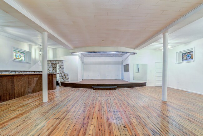 Building Photo - 2218 Arlington Ave