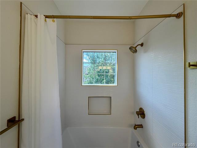 Building Photo - 1631 W Canal Cir