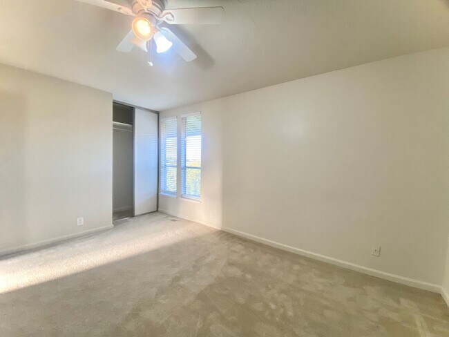Building Photo - Spacious 2-Bedroom Condo Available for Rent in Fremont!