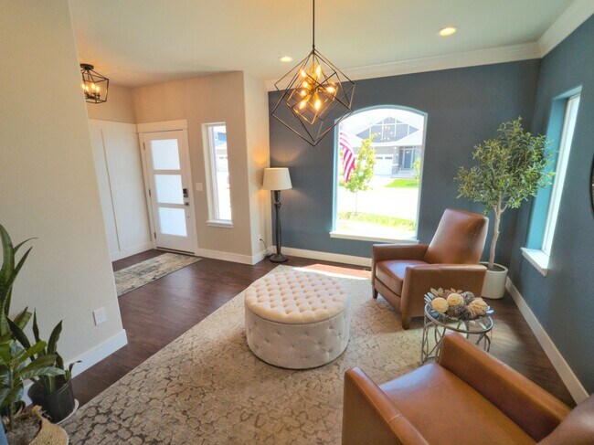 Building Photo - Large Home in Bradly Ranch