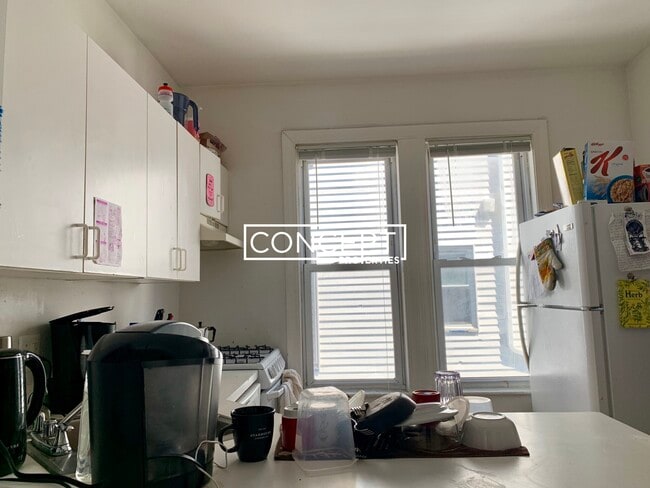 Building Photo - 530 Cambridge St