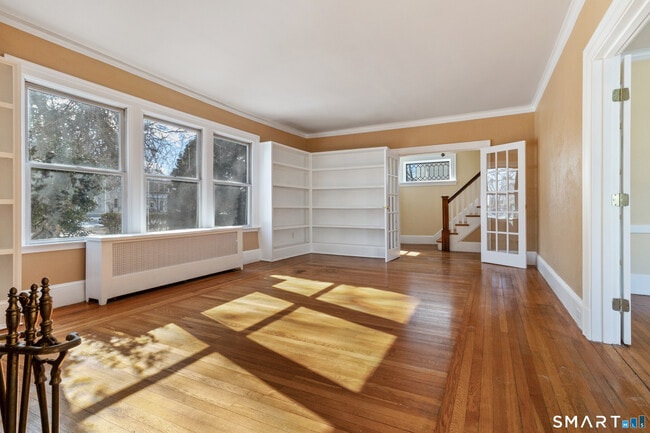 Building Photo - 1955 Chapel St