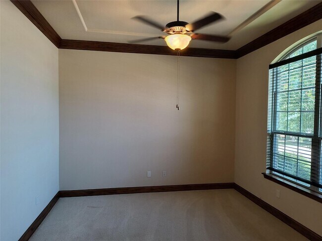 Building Photo - 10039 Stancil Ln