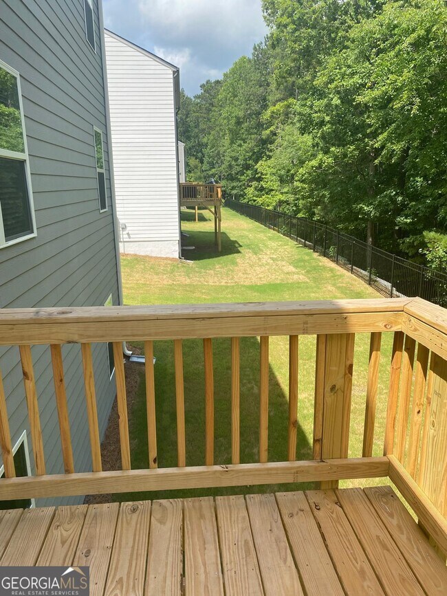 Building Photo - 8282 Castleton Dr