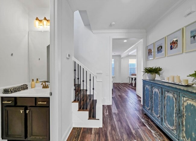 Building Photo - 175 Christian Dr