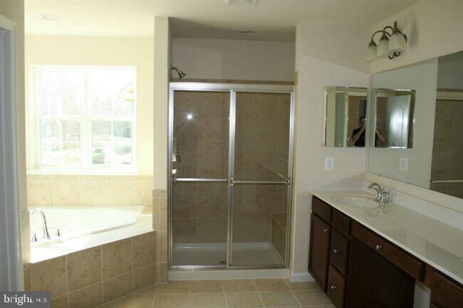 Building Photo - 617 Highland Farms Cir