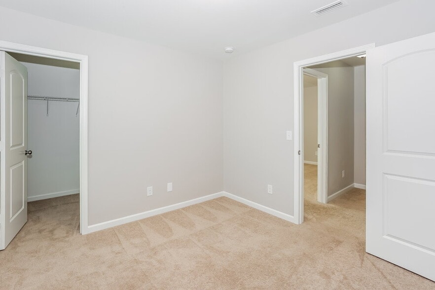 Building Photo - 9918 Portaferry Dr