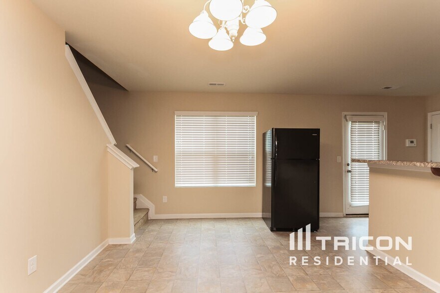 Building Photo - 4848 Magnasco Ln