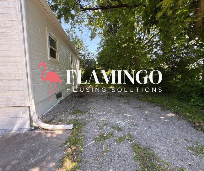 Building Photo - 216 N Ardmore Ave