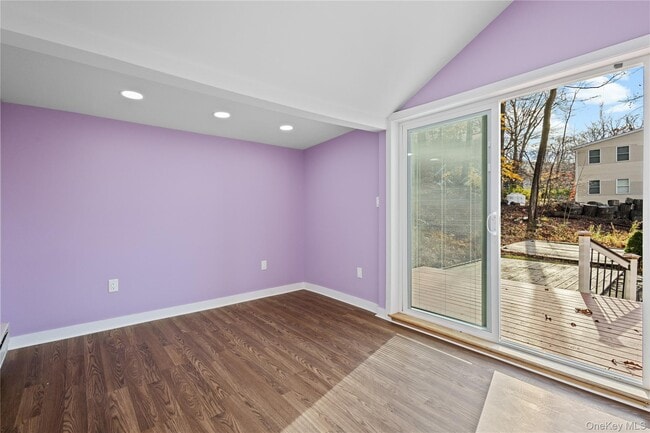 Building Photo - 9 Sylvan Trail