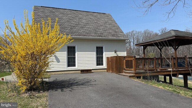 Building Photo - 12929 Esworthy Rd