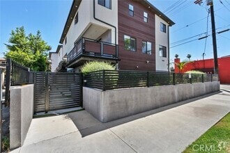 Building Photo - 14438 Tiara St