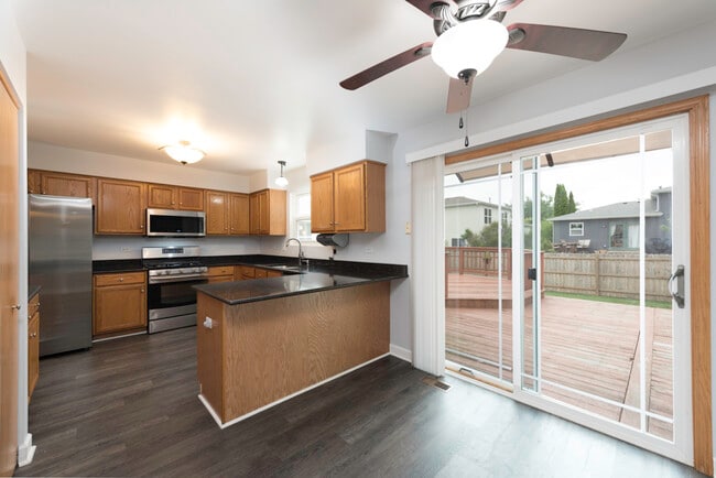 Building Photo - 686 Chippewa Cir