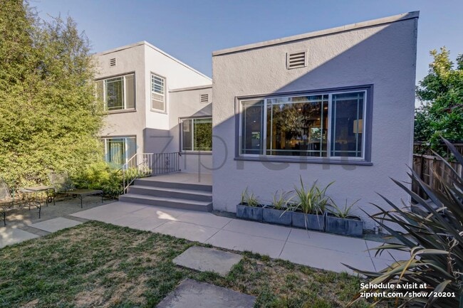 Building Photo - 1338 Parker St