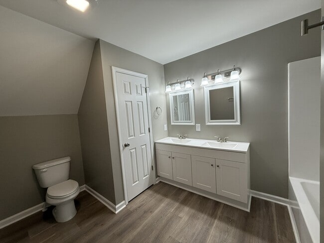 Building Photo - 1050 Echo Brook Trail