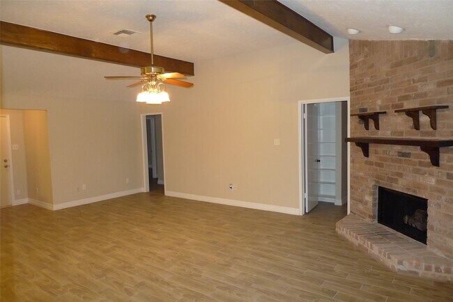 Building Photo - 14223 Whitecross Dr