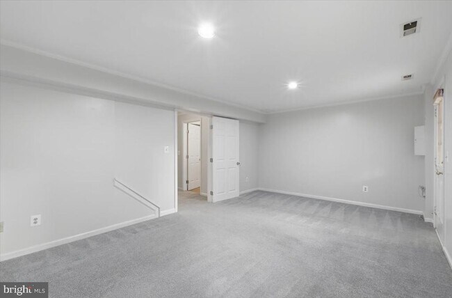 Building Photo - 5718 Croatan Ct