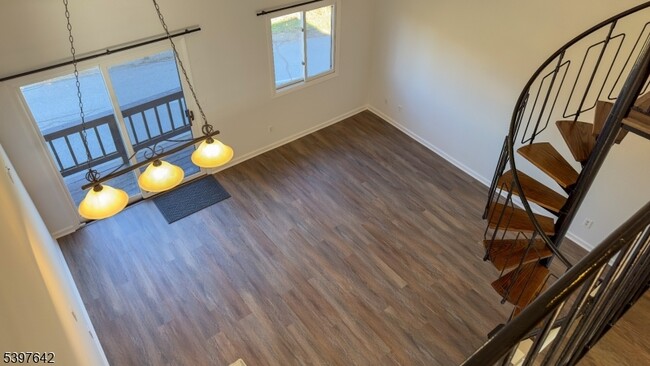 Building Photo - 1 Snowbird Ct