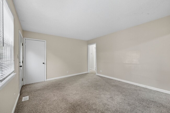 Building Photo - 1040 Britton Springs Rd