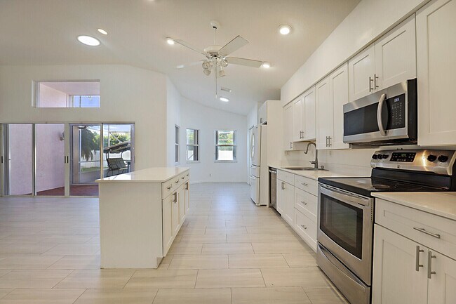 Building Photo - 7818 Stirling Bridge Blvd S