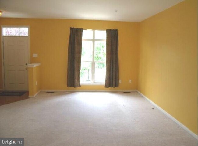 Building Photo - 13014 Shamrock Glen Dr