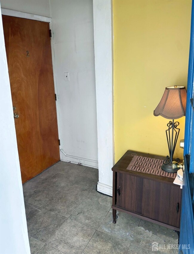 Building Photo - 211 S 11th Ave