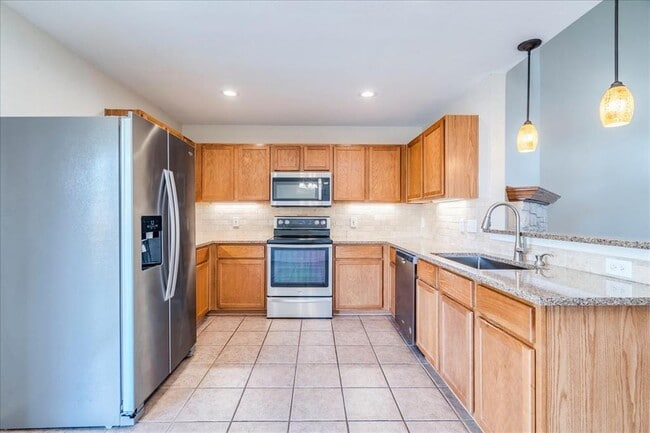 Building Photo - 267 Carolyns Way