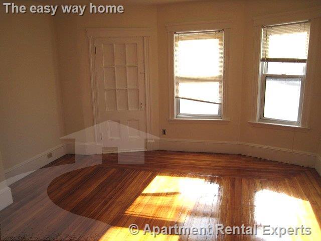 Building Photo - 49 Conwell Ave