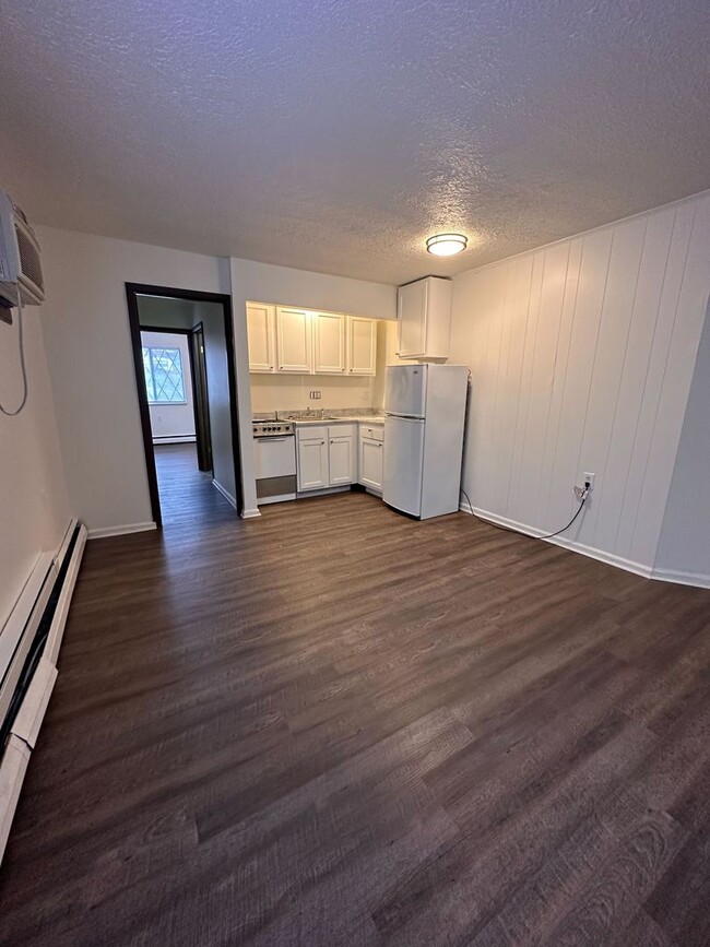 Building Photo - New 1 Bedroom 1 Bathroom apartment located in Beaver, PA!!