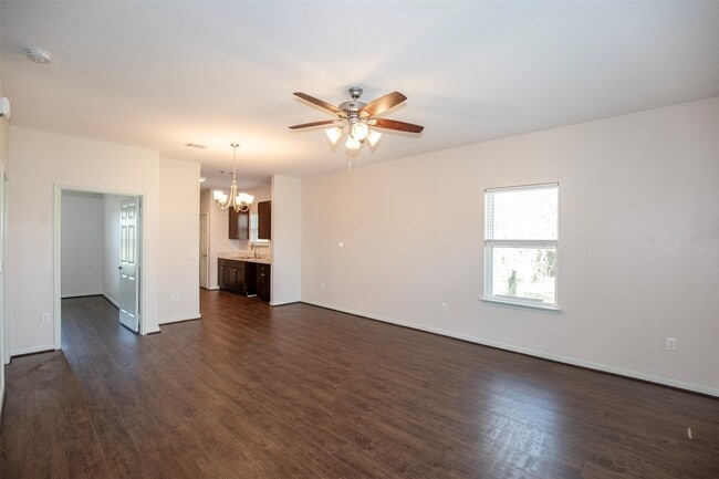 Building Photo - 2016 H Ave