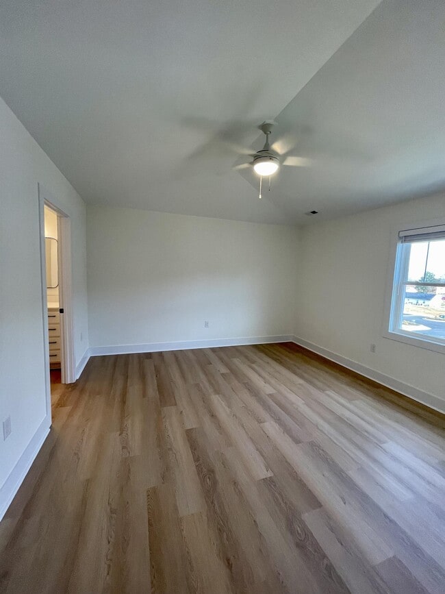 Building Photo - 556 Leesville Rd