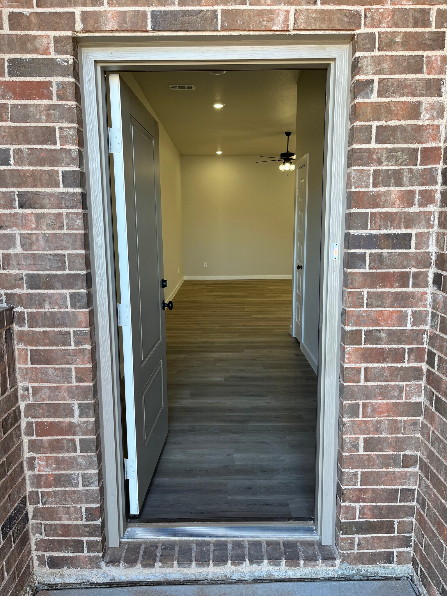 Building Photo - 2302 Copperhead Rd