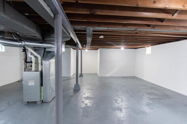 Building Photo - 7208 33rd Ave