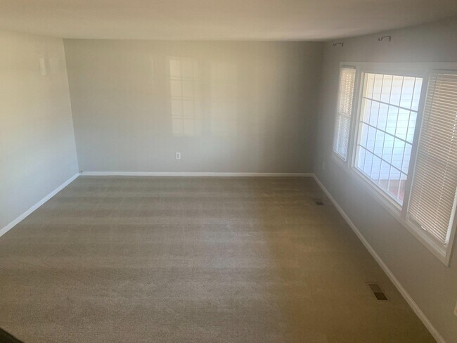 Building Photo - 13217 Poplar Tree Rd