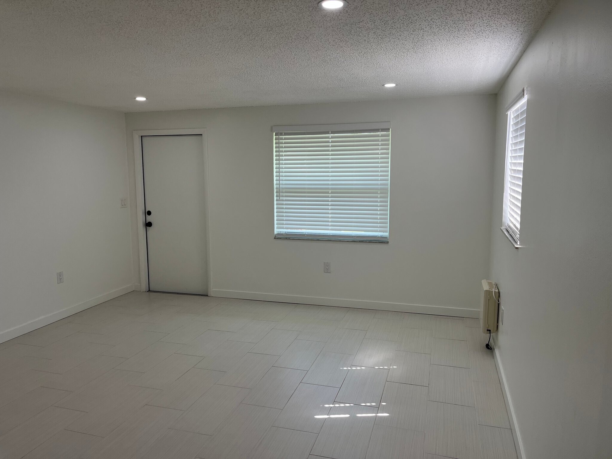 Building Photo - 1511 Suponic Ave
