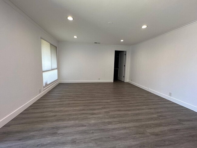 Building Photo - 2485 W Ave 133rd