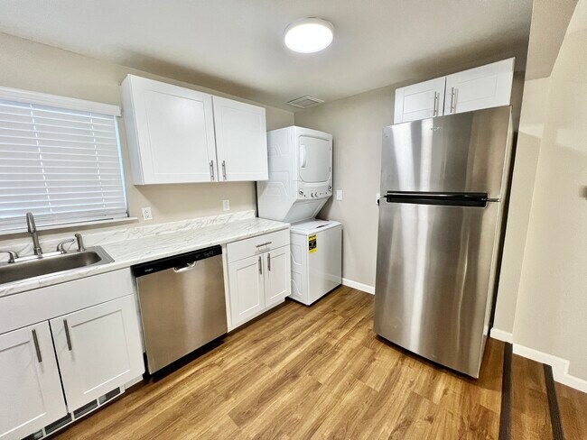 Kitchen 2 - Table Mountain Townhomes
