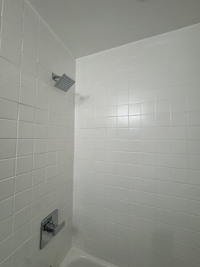 Building Photo - Beautiful 3-Bedroom Home in Detroit