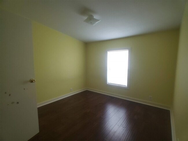 Building Photo - 2989 Enon Springs Rd W